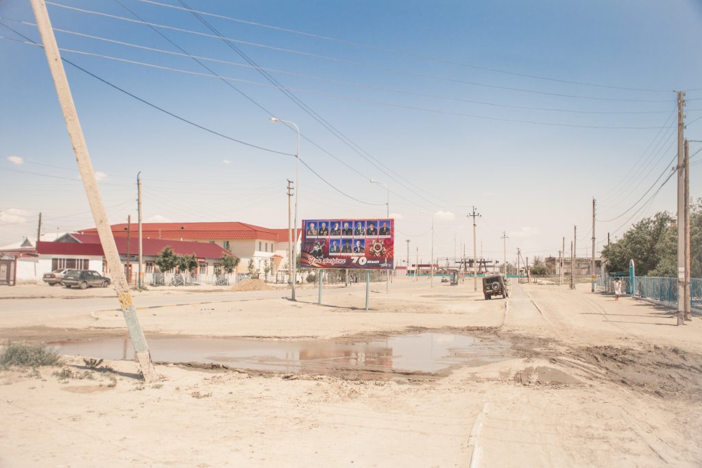 Kazakhstanoscopia - La Dent de L'Oeil - Contemporary photography by hélène Veilleux # Kazakhstan# eurasia # unplace # streetphotography #aralsk #photoreport