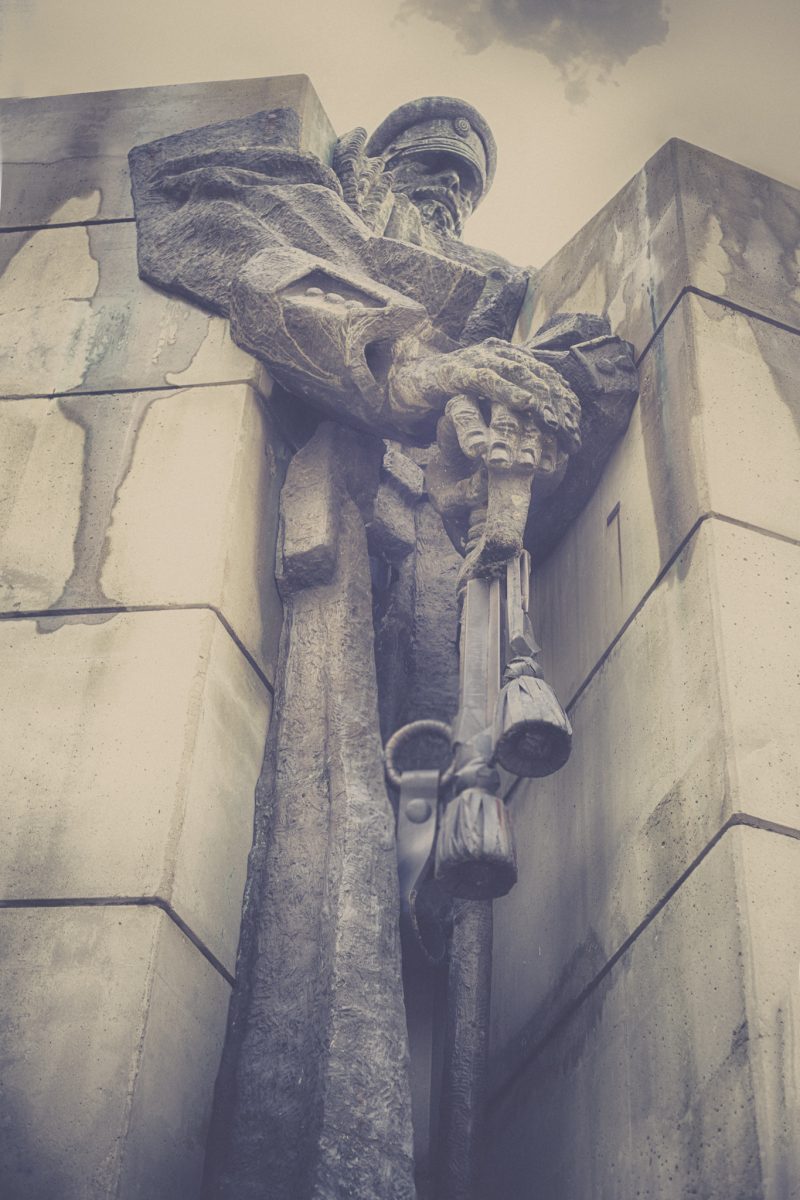 24611162825_31e7894bf6_k