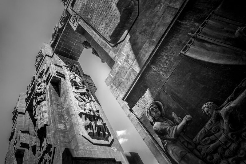 The Chronicle of Georgia- La Dent de L'Oeil - Contemporary photography by Hélène Veilleux - #sakartvelo #georgia #sovietarchitecture #monument #caucasus