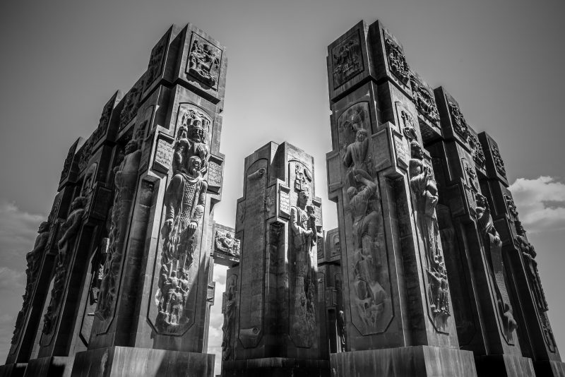 The Chronicle of Georgia- La Dent de L'Oeil - Contemporary photography by Hélène Veilleux - #sakartvelo #georgia #sovietarchitecture #monument #caucasus