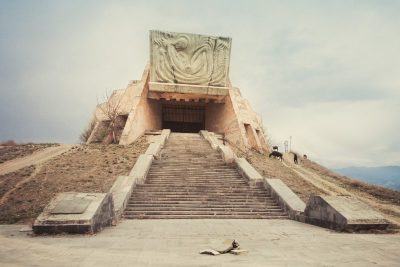 The hidden temple // Georgia – La Dent de L’Oeil – Contemporary photography by Hélène Veilleux – #georgia #communism #urbex #urbanexploration #secret