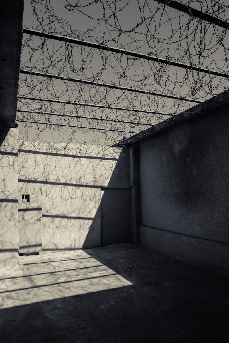 Sulaymaniyah’s Amna Suraka, the red prison - La Dent de L'Oeil - Contemporary photography by Hélène Veilleux - #irak #kurdistan #prison #memory #archi