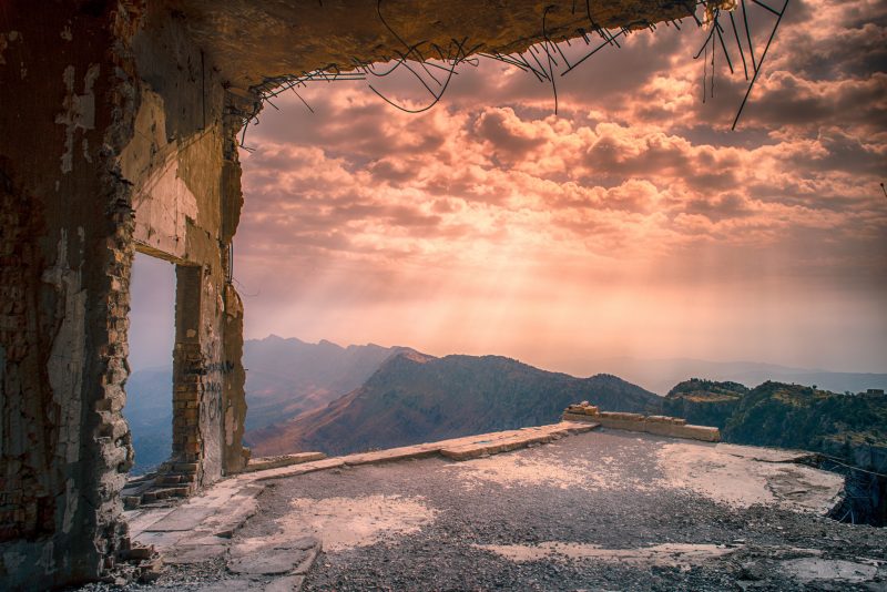 Sadam hussein' palace - Amadiya // Iraqi Kurdistan - La Dent de L'Oeil - Contemporary photography by Hélène Veilleux - # irak # kurde # war # sadam