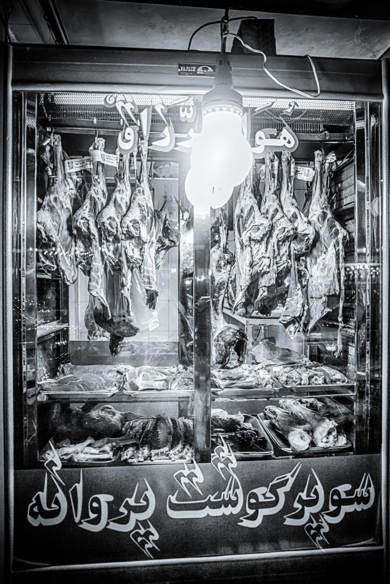 M is for Meat – گوشت // Iran – La Dent de L’Oeil – Contemporary photography by Hélène Veilleux – #tehran #iran #steetphtography #monochrome #b&w