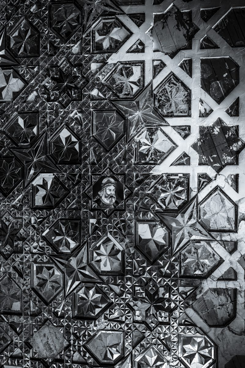 M is for Meat – گوشت // Iran – La Dent de L’Oeil – Contemporary photography by Hélène Veilleux – #tehran #iran #steetphtography #monochrome #b&w