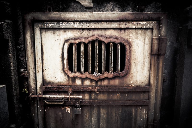 Nage Komi Dera // Japan - La Dent de L'Oeil - Contemporary photography by Hélène Veilleux - # japan # yoshiwara # edo # history # redlightdistrict # women