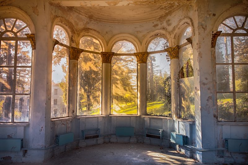 The Old Soviet sanatorium // Georgia – La Dent de L’Oeil – Contemporary photography by Hélène Veilleux – #georgia #stalin #urbex #decay #urbanexploration