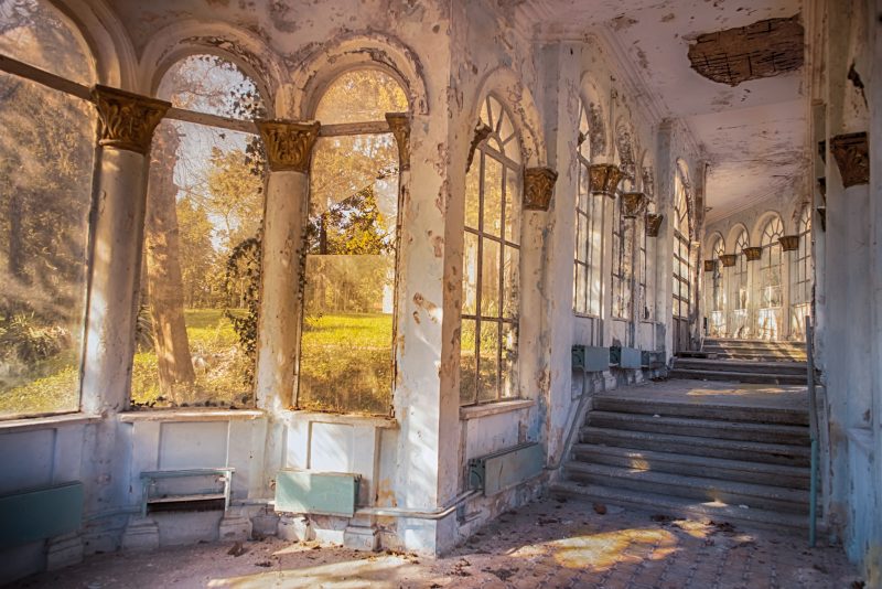 The Old Soviet sanatorium // Georgia – La Dent de L’Oeil – Contemporary photography by Hélène Veilleux – #georgia #stalin #urbex #decay #urbanexploration