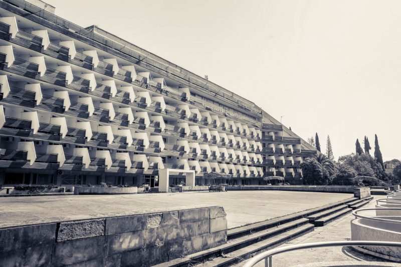 Soviet modernism - Sana Sanatorium // Abkhazia– Contemporary photography by Hélène Veilleux – #unrecognizedcountry #postsoviet #soviet #modernism #archi