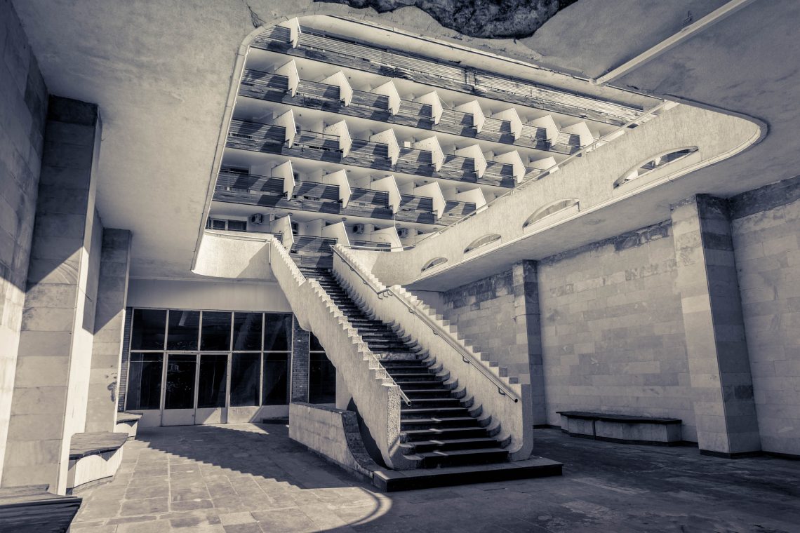 Soviet modernism – Sana Sanatorium  // Abkhazia