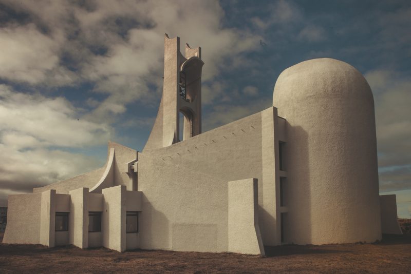 Stykkishólmur 's church // Iceland - La Dent de L'Oeil - Contemporary photography by Hélène Veilleux - #architecture #shape #modernism #iceland #church #brutalism