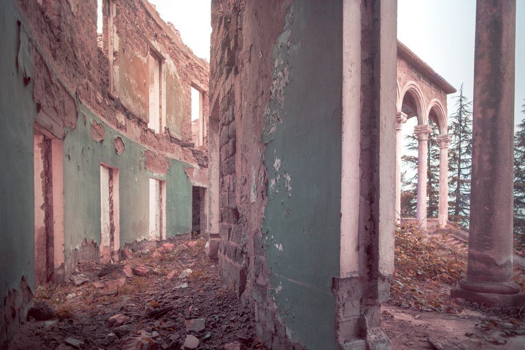 The young pioneer palace // Georgia– La Dent de L’Oeil – Contemporary photography by Hélène Veilleux – #georgia #soviet #urbex #urbanexploration #youngpioneer