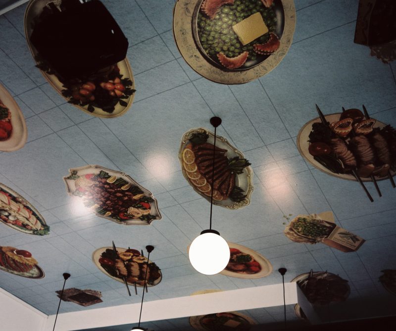 Urban grapes harverst // Tbilisi // Georgia - La Dent de L'Oeil - Contemporary photography by Hélène Veilleux #Sakartvelo #Diary #Urban #PlaubelMakina67