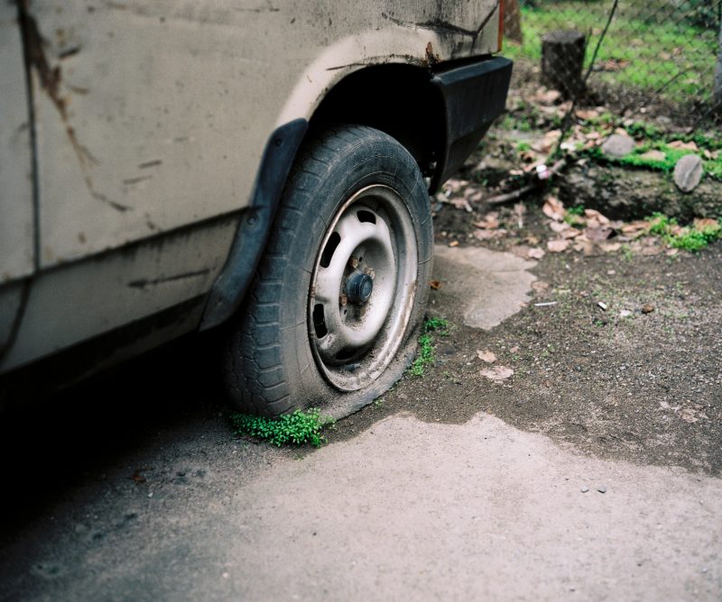 Urban grapes harverst // Tbilisi // Georgia - La Dent de L'Oeil - Contemporary photography by Hélène Veilleux #Sakartvelo #Diary #Urban #PlaubelMakina67
