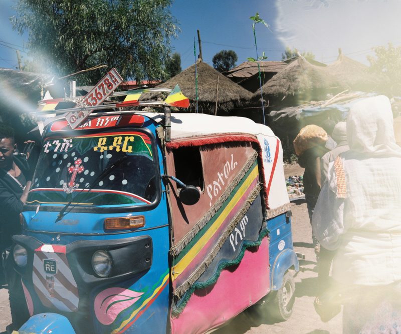 Lalibela Market // Ethiopia - La Dent de L'Oeil - Contemporary photography by Hélène Veilleux #Ethiopia #Market #Analog #PlaubelMakina67