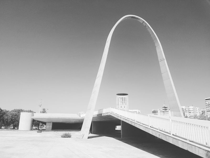 oscar-niemeyer-s-tripoli-fairground_48899217107_o